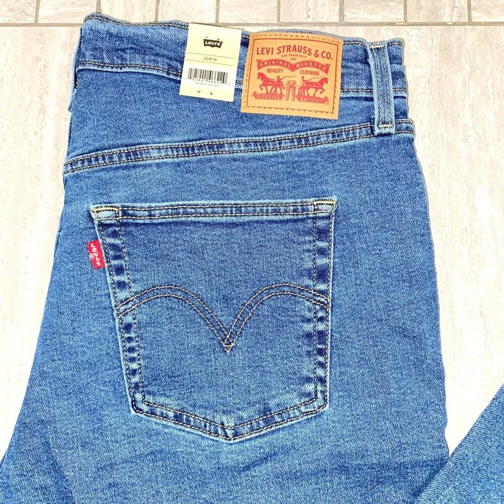 Levi's Women Ribcage Bootcut Button Fly Denim Jeans Size 20W - Picture 6 of 9